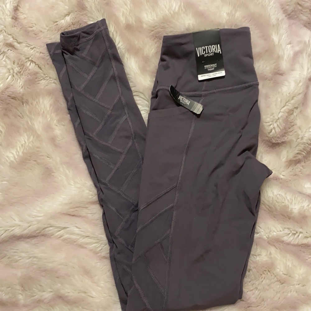 Brand new Victoria Sport Knockout legging